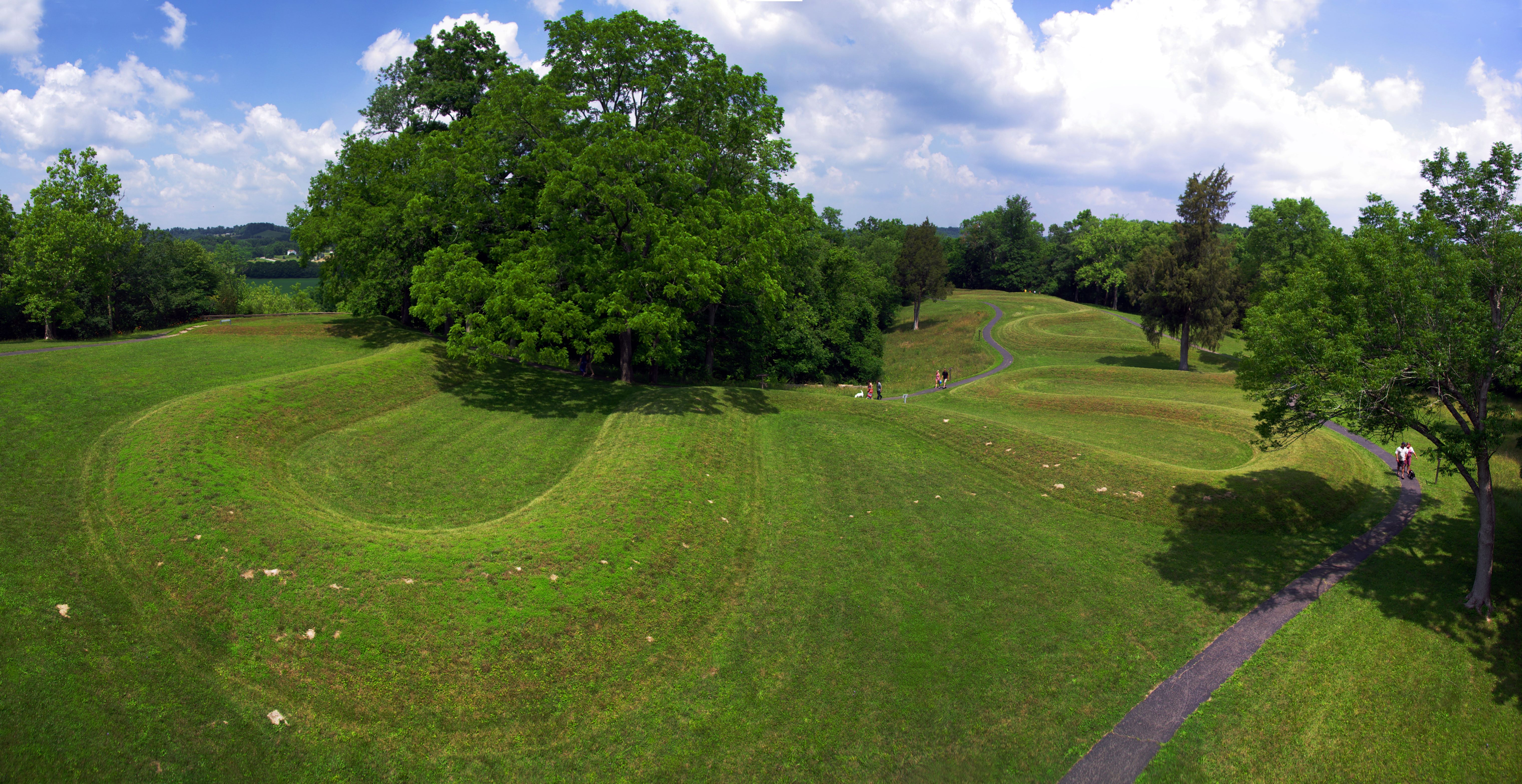 The Great Seprent Mound in Ohio The Great Seprent Mound in Ohio